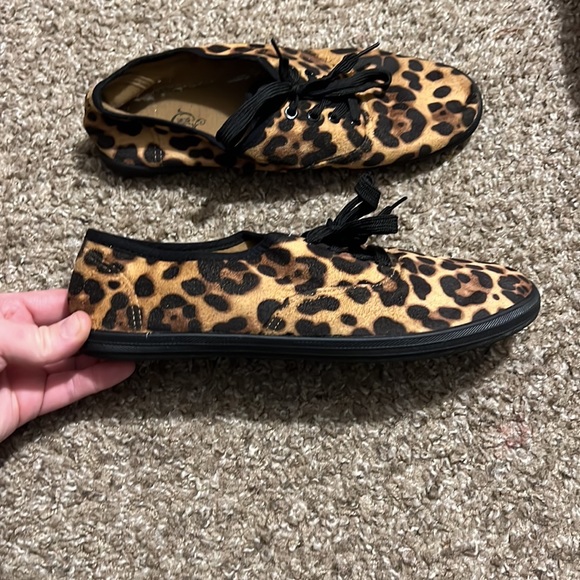 Leopard print flat tennies - Picture 3 of 5